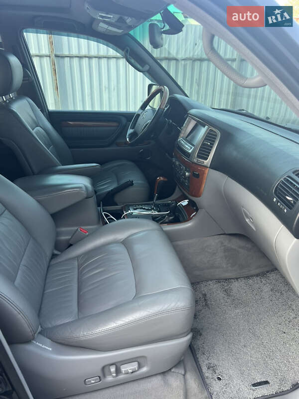 Внедорожник / Кроссовер Lexus LX 2007 в Черновцах