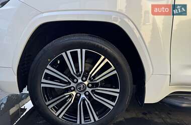 Внедорожник / Кроссовер Lexus LX 2022 в 