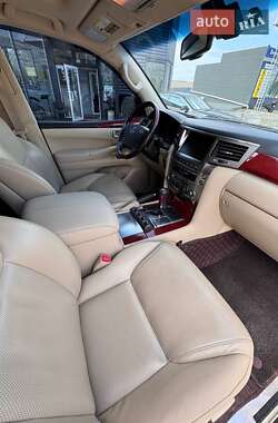 Внедорожник / Кроссовер Lexus LX 2008 в 