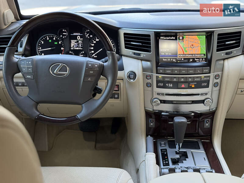 Позашляховик / Кросовер Lexus LX 2010 в Києві