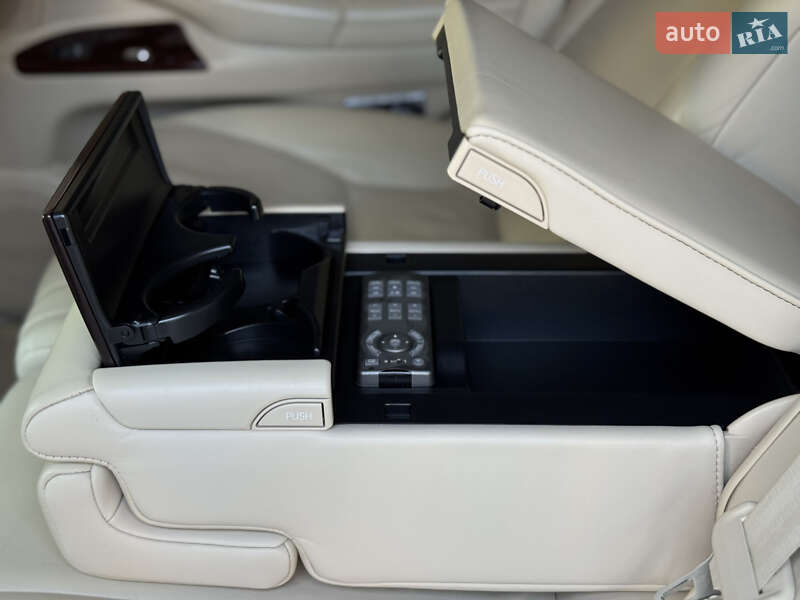 Позашляховик / Кросовер Lexus LX 2010 в Києві
