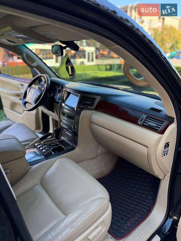 Внедорожник / Кроссовер Lexus LX 2008 в Днепре