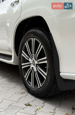 Позашляховик / Кросовер Lexus LX 2019 в 