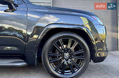 Внедорожник / Кроссовер Lexus LX 2022 в 