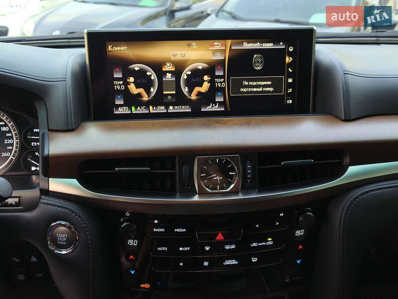 Позашляховик / Кросовер Lexus LX 2017 в Дніпрі