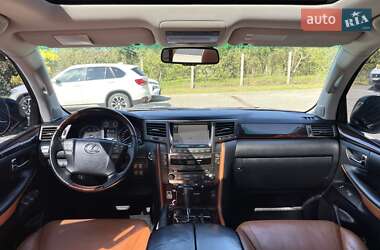 Внедорожник / Кроссовер Lexus LX 2011 в 