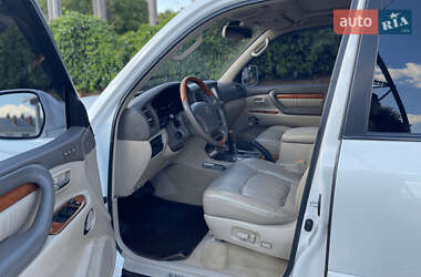 Внедорожник / Кроссовер Lexus LX 2006 в 