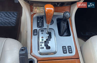 Внедорожник / Кроссовер Lexus LX 2006 в 
