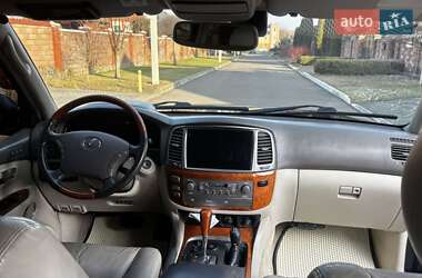 Внедорожник / Кроссовер Lexus LX 2005 в 