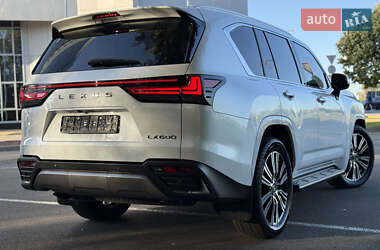Внедорожник / Кроссовер Lexus LX 2022 в 
