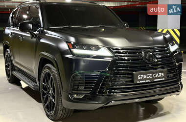 Внедорожник / Кроссовер Lexus LX 2022 в 
