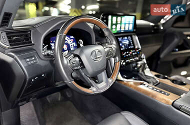 Внедорожник / Кроссовер Lexus LX 2022 в 