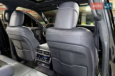 Внедорожник / Кроссовер Lexus LX 2022 в 