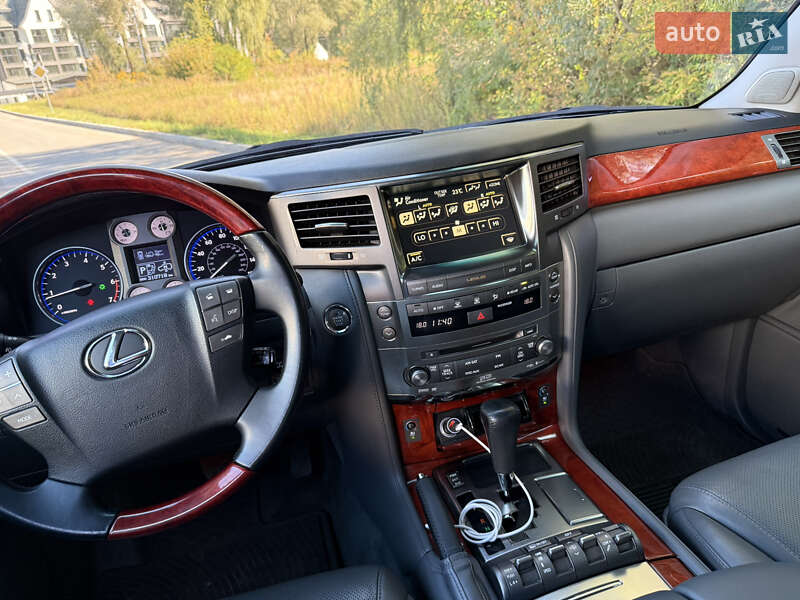 Позашляховик / Кросовер Lexus LX 2008 в Києві фото 12 Позашляховик / Кросовер Lexus LX 2008 в Києві