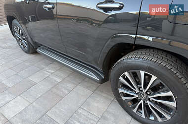 Внедорожник / Кроссовер Lexus LX 2023 в 