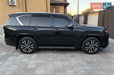 Внедорожник / Кроссовер Lexus LX 2023 в 