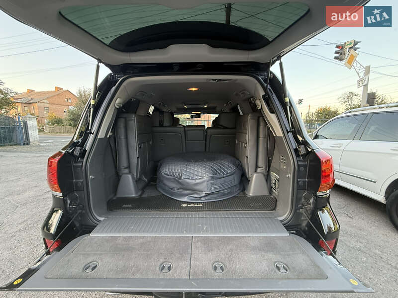 Позашляховик / Кросовер Lexus LX 2009 в Білій Церкві