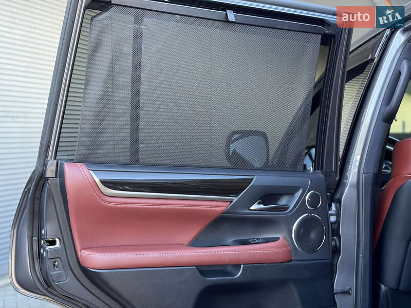 Внедорожник / Кроссовер Lexus LX 2016 в Киеве