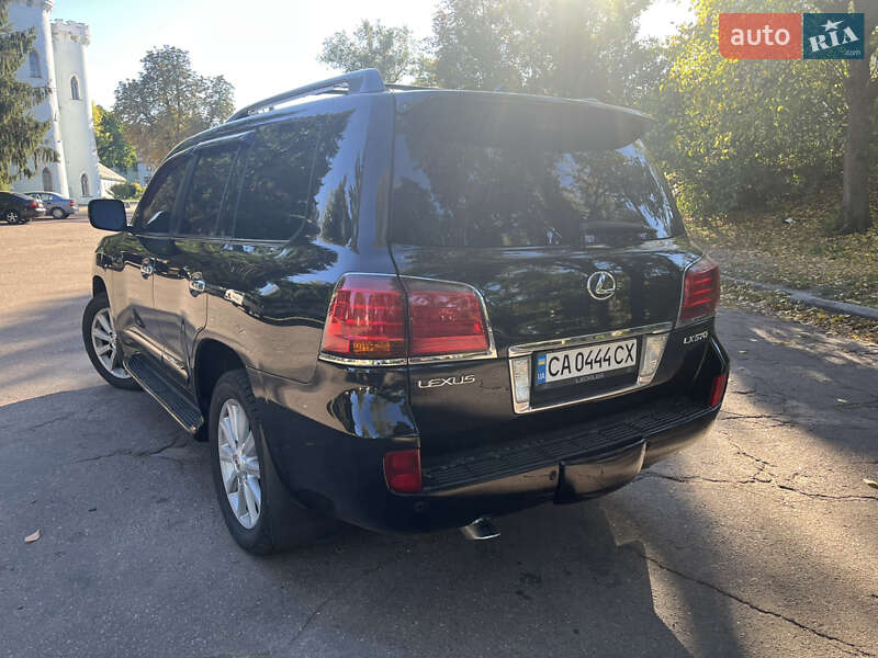 Позашляховик / Кросовер Lexus LX 2008 в Корсунь-Шевченківському