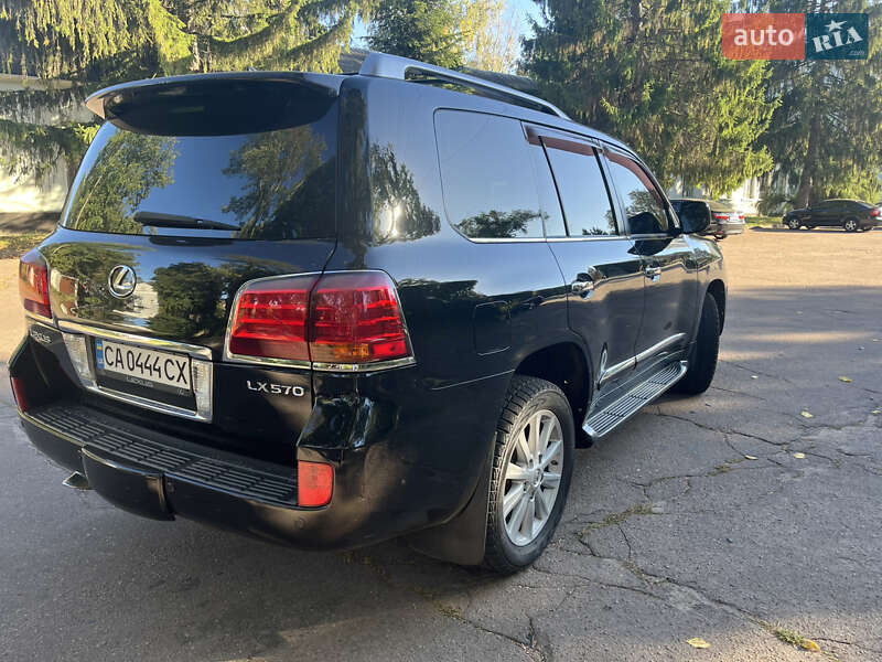 Позашляховик / Кросовер Lexus LX 2008 в Корсунь-Шевченківському