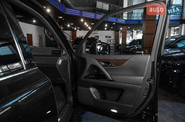 Позашляховик / Кросовер Lexus LX 2021 в 