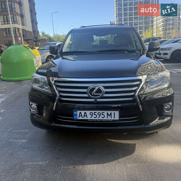 Внедорожник / Кроссовер Lexus LX 2012 в Киеве