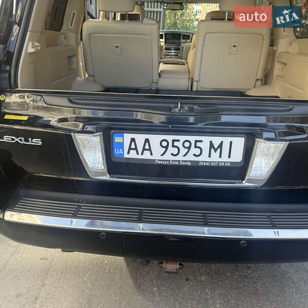 Внедорожник / Кроссовер Lexus LX 2012 в Киеве