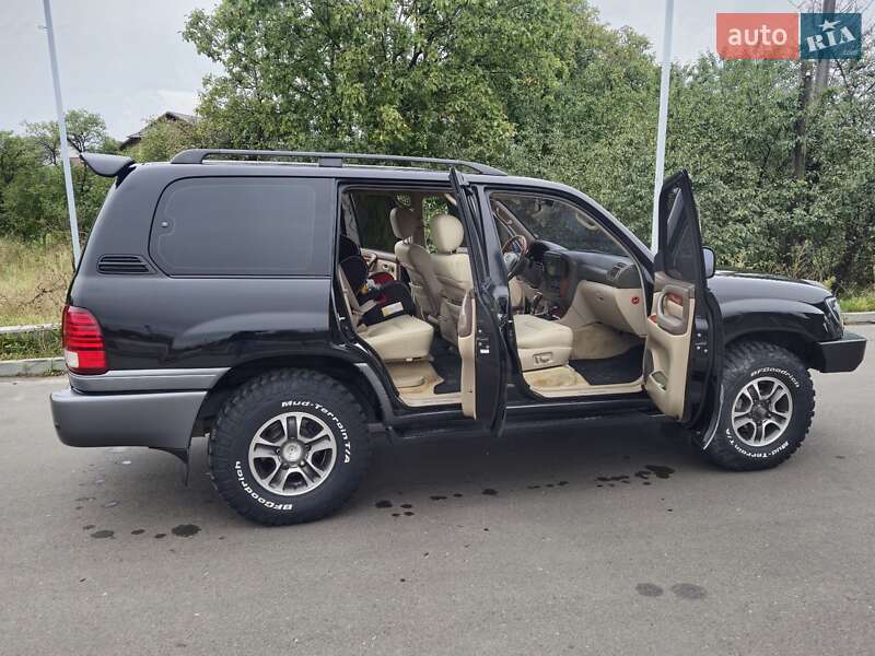 Позашляховик / Кросовер Lexus LX 2001 в Надвірній