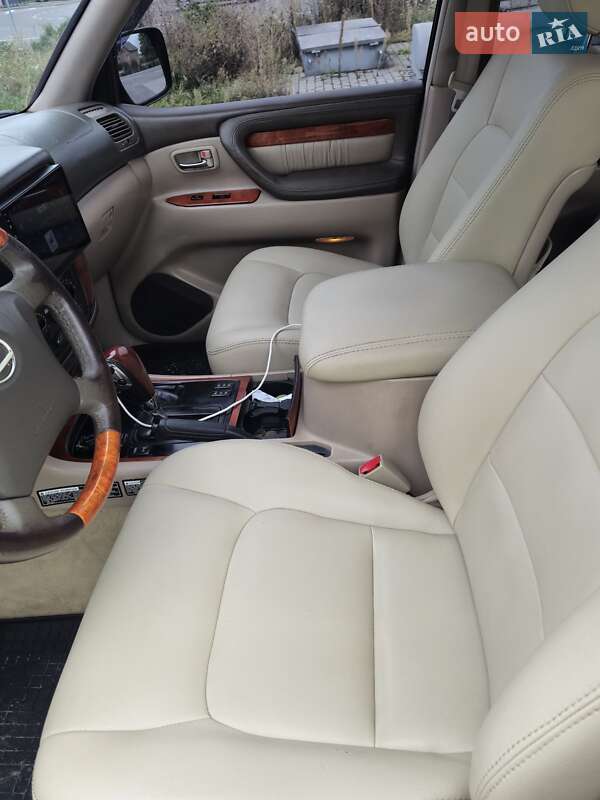 Позашляховик / Кросовер Lexus LX 2001 в Надвірній