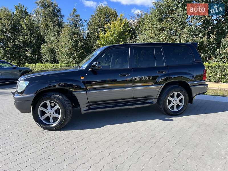 Внедорожник / Кроссовер Lexus LX 2004 в Буче