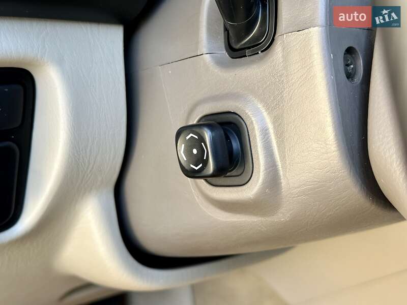 Позашляховик / Кросовер Lexus LX 2004 в Харкові