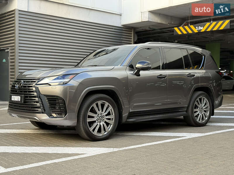Lexus LX 2022