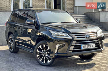 Позашляховик / Кросовер Lexus LX 2017 в Кам'янському