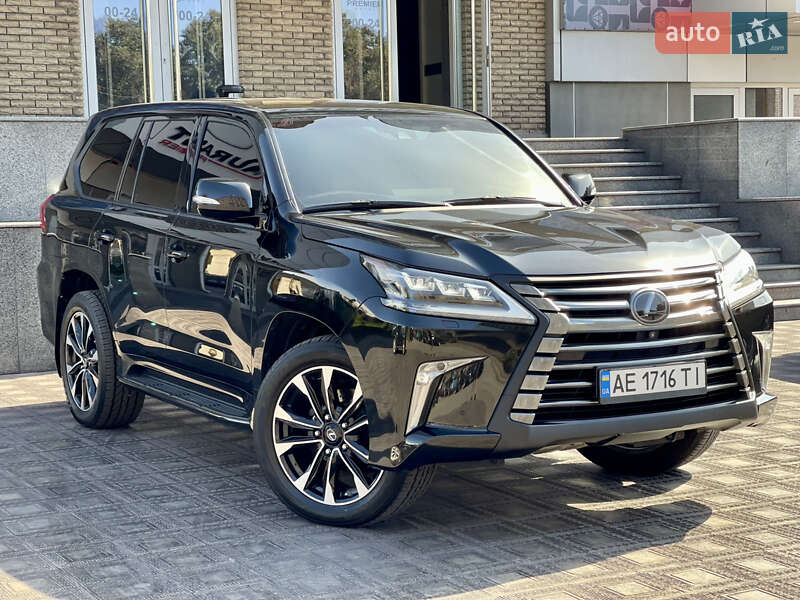 Позашляховик / Кросовер Lexus LX 2017 в Кам'янському