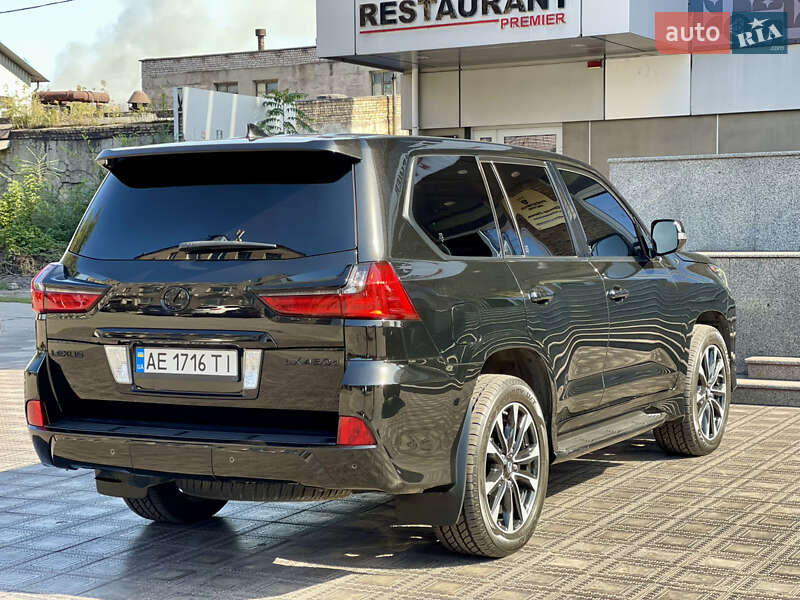 Позашляховик / Кросовер Lexus LX 2017 в Кам'янському