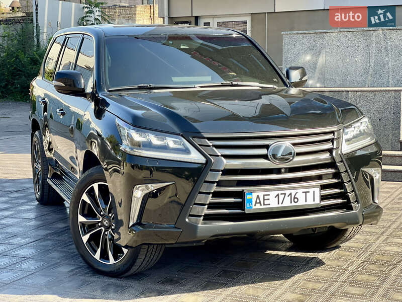 Позашляховик / Кросовер Lexus LX 2017 в Кам'янському