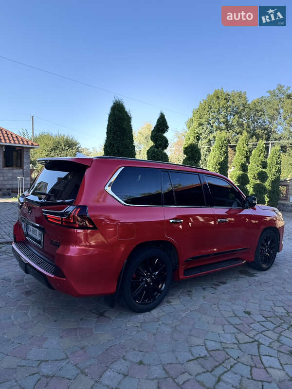 Позашляховик / Кросовер Lexus LX 2017 в Чернівцях