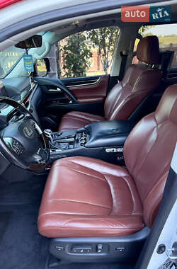 Позашляховик / Кросовер Lexus LX 2017 в 