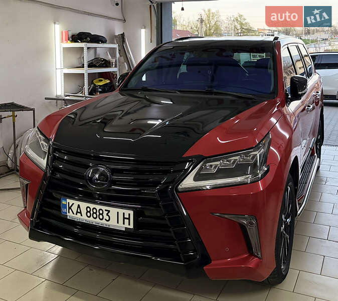 Позашляховик / Кросовер Lexus LX 2017 в Чернівцях