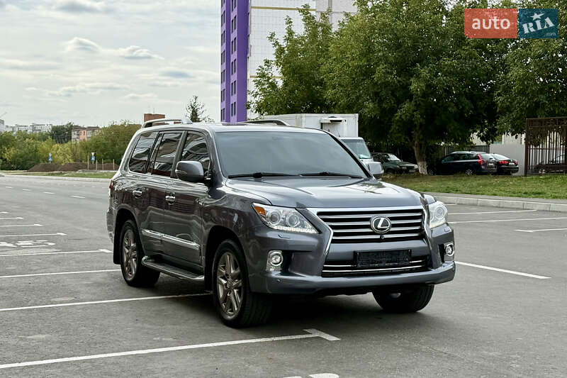 Внедорожник / Кроссовер Lexus LX 2014 в 