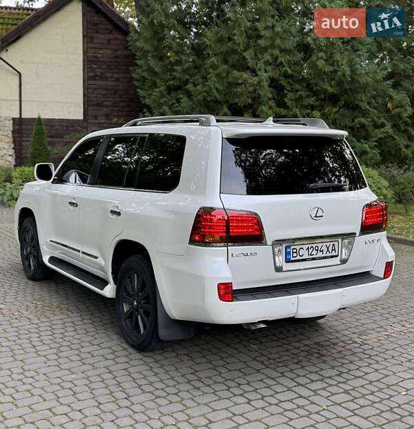 Позашляховик / Кросовер Lexus LX 2008 в Львові
