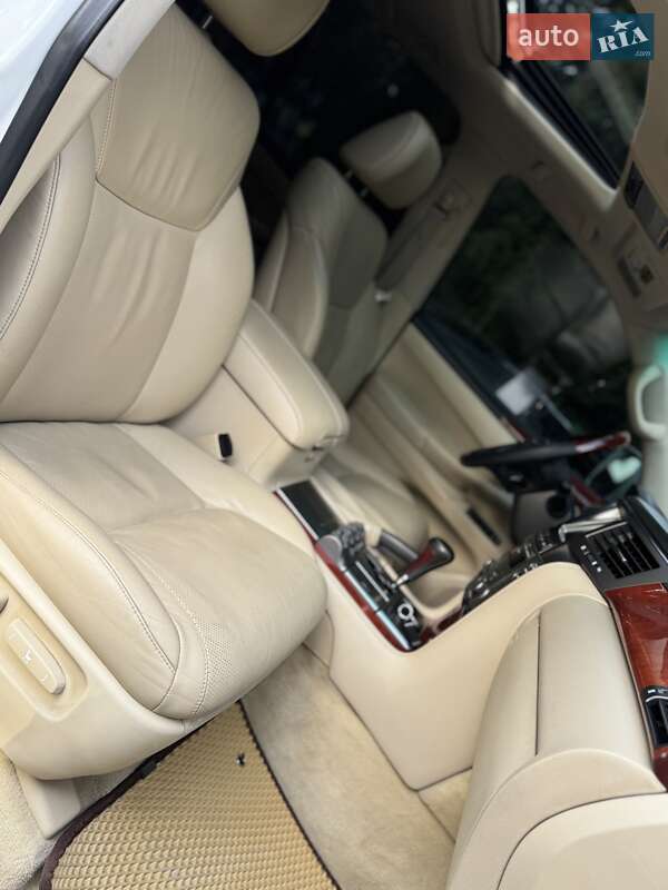 Позашляховик / Кросовер Lexus LX 2008 в Львові