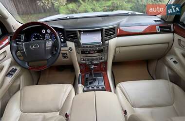 Внедорожник / Кроссовер Lexus LX 2008 в 