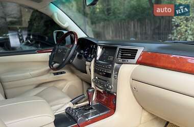 Внедорожник / Кроссовер Lexus LX 2008 в 