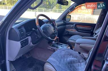 Позашляховик / Кросовер Lexus LX 2005 в 