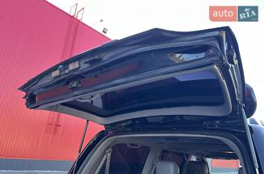 Позашляховик / Кросовер Lexus LX 2005 в 