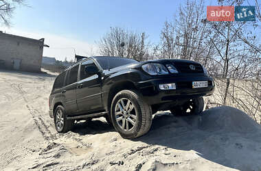 Позашляховик / Кросовер Lexus LX 2005 в 