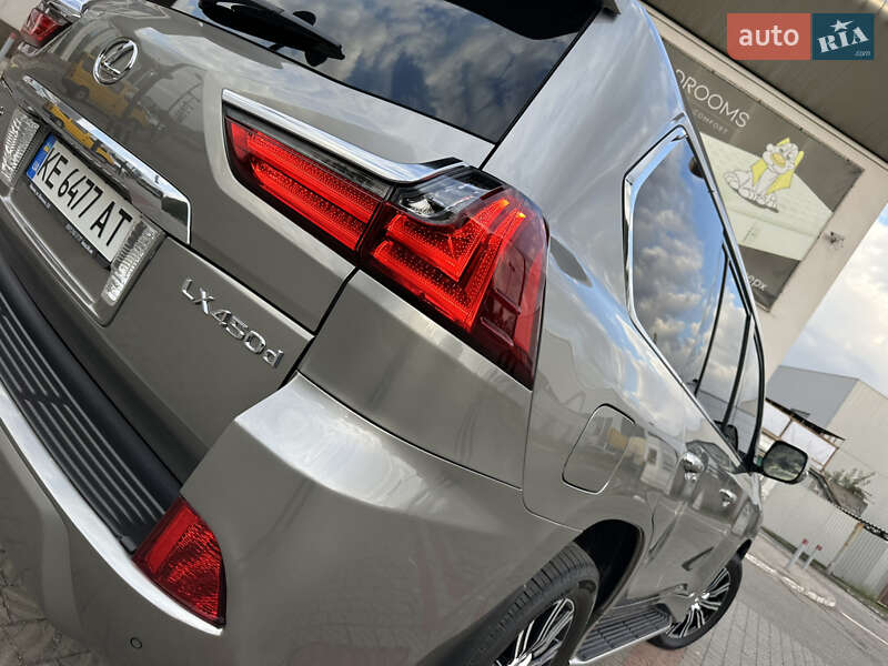 Позашляховик / Кросовер Lexus LX 2016 в Дніпрі фото 79 Позашляховик / Кросовер Lexus LX 2016 в Дніпрі