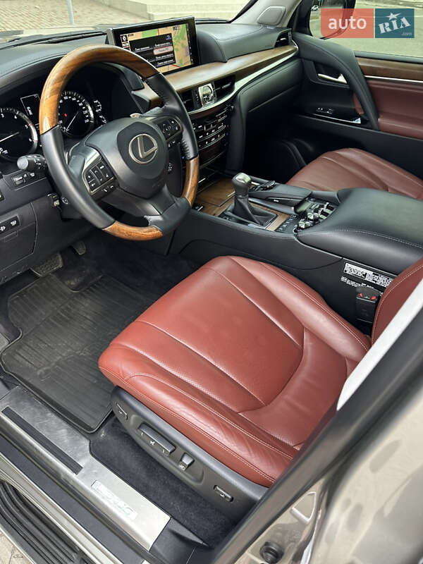 Позашляховик / Кросовер Lexus LX 2016 в Дніпрі фото 31 Позашляховик / Кросовер Lexus LX 2016 в Дніпрі