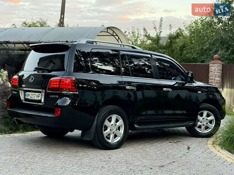Позашляховик / Кросовер Lexus LX 2010 в Житомирі